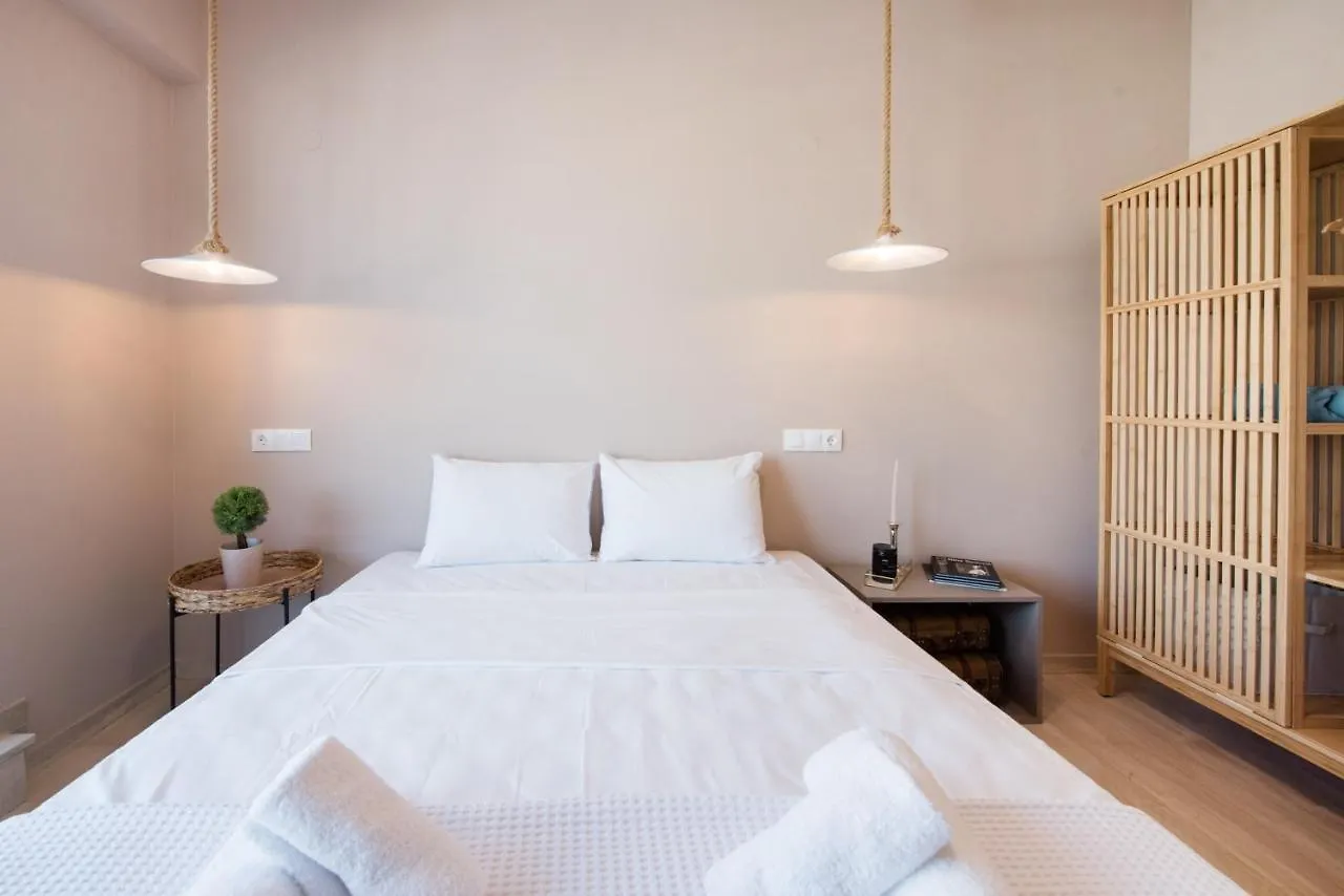 Ferienwohnung Daphne By Halu! : Downtown Family Penthouse Thessaloniki Apartment