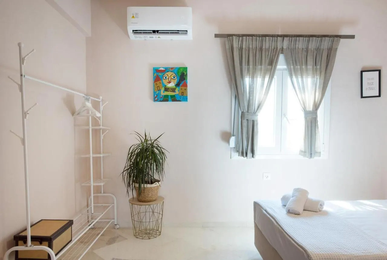 Ferienwohnung Daphne By Halu! : Downtown Family Penthouse Thessaloniki