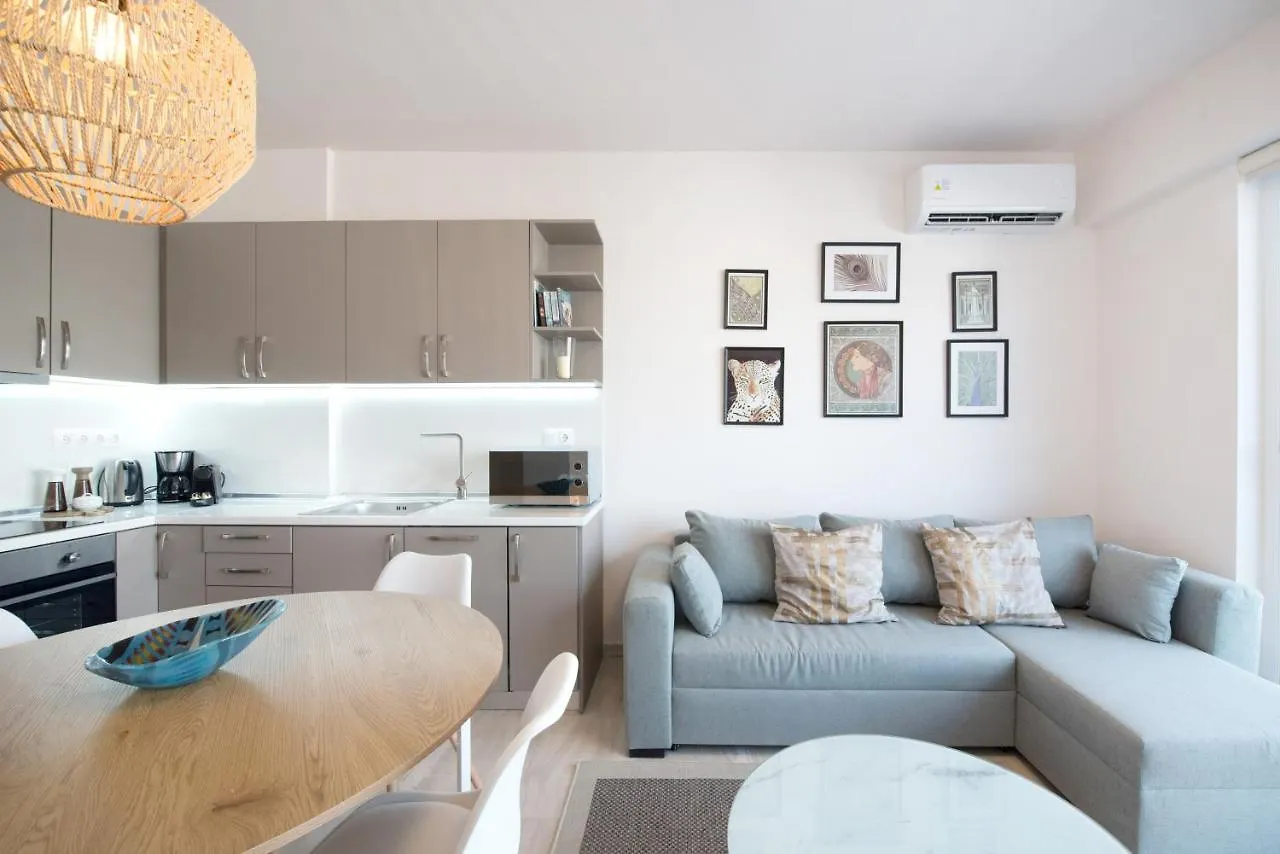 Ferienwohnung Daphne By Halu! : Downtown Family Penthouse Thessaloniki 0*,